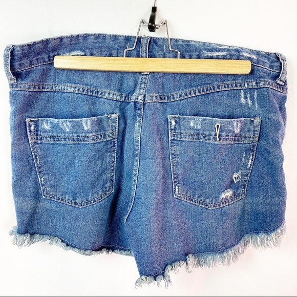 Free People Raw Hem Dark  Denim Distressed Shorts - Picture 2 of 7